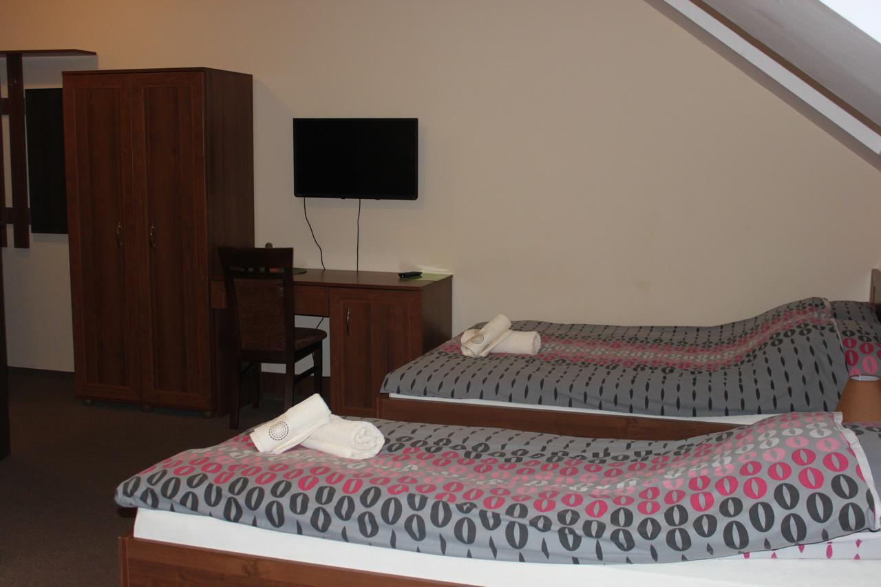 Hotel Gosciniec Legenda à Wyszogrod Extérieur photo