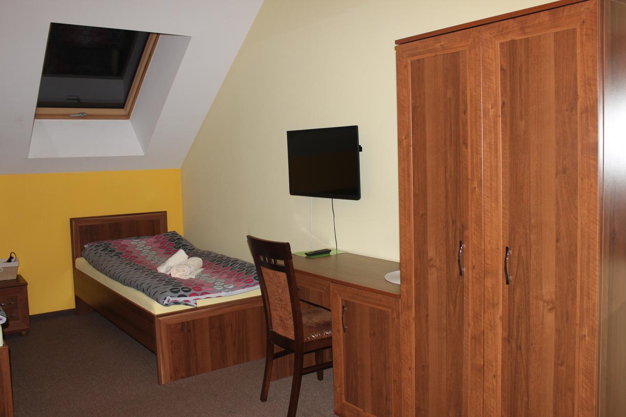 Hotel Gosciniec Legenda à Wyszogrod Extérieur photo